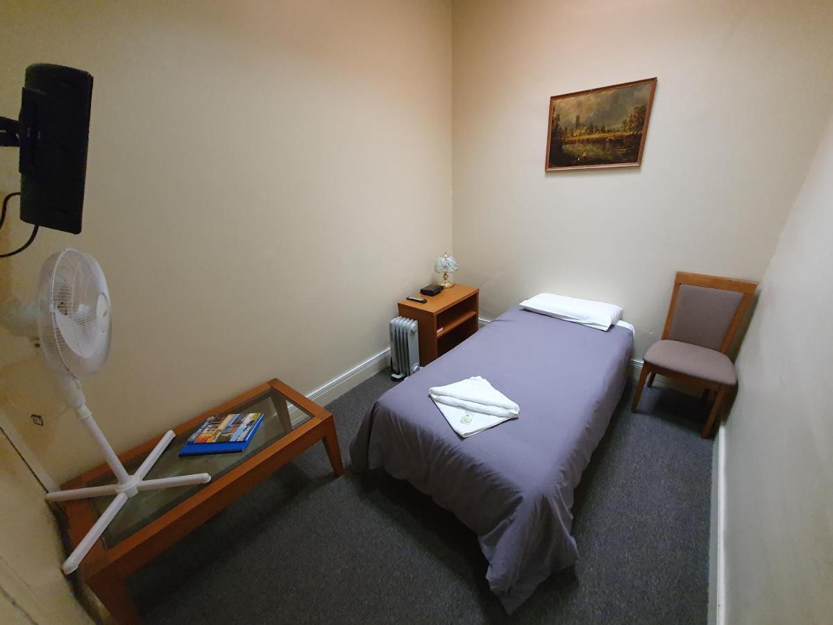 The Victoria Hotel Port MacDonnell Extérieur photo